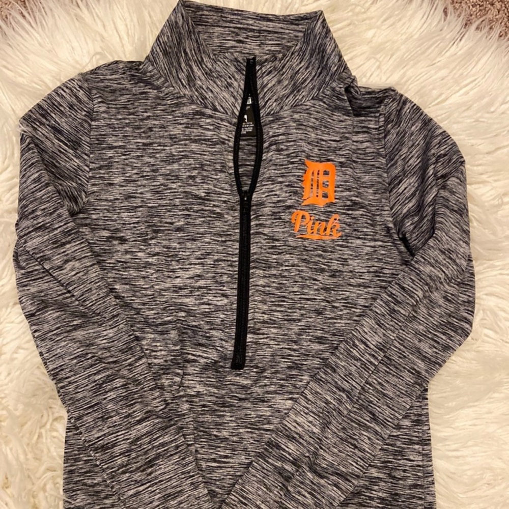 PINK by Victoria’s Secret Detroit Tigers Half-zip- size small- Navy & Orange MLB